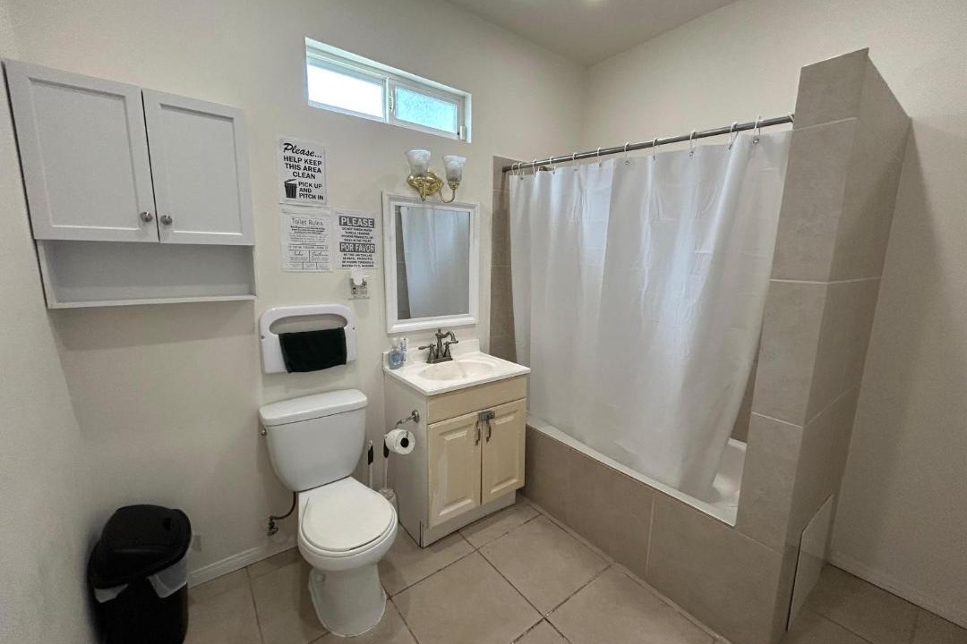 Photo of Bathroom in Little Armenia