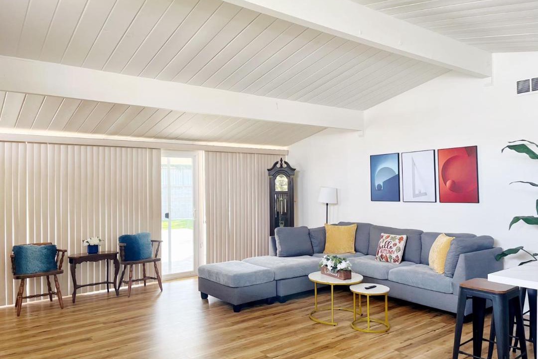 Photo of Livingroom in Walnut Valley