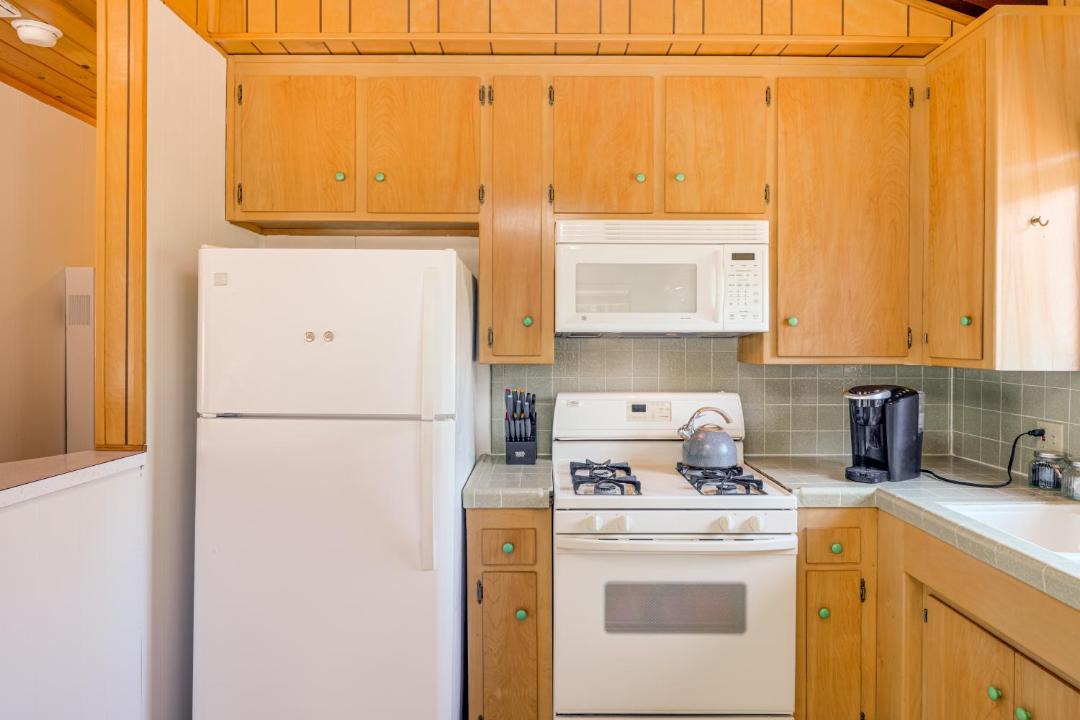 Photo of Kitchen in Pine Mountain Club
