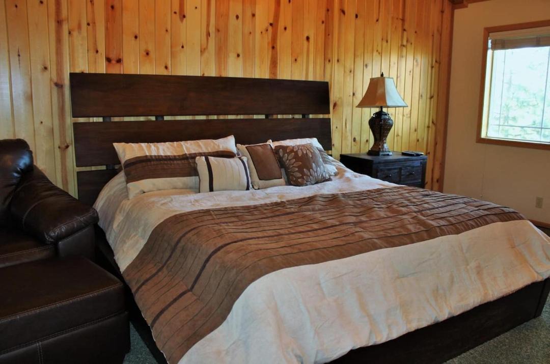 Photo of Bedroom in Summit Estates