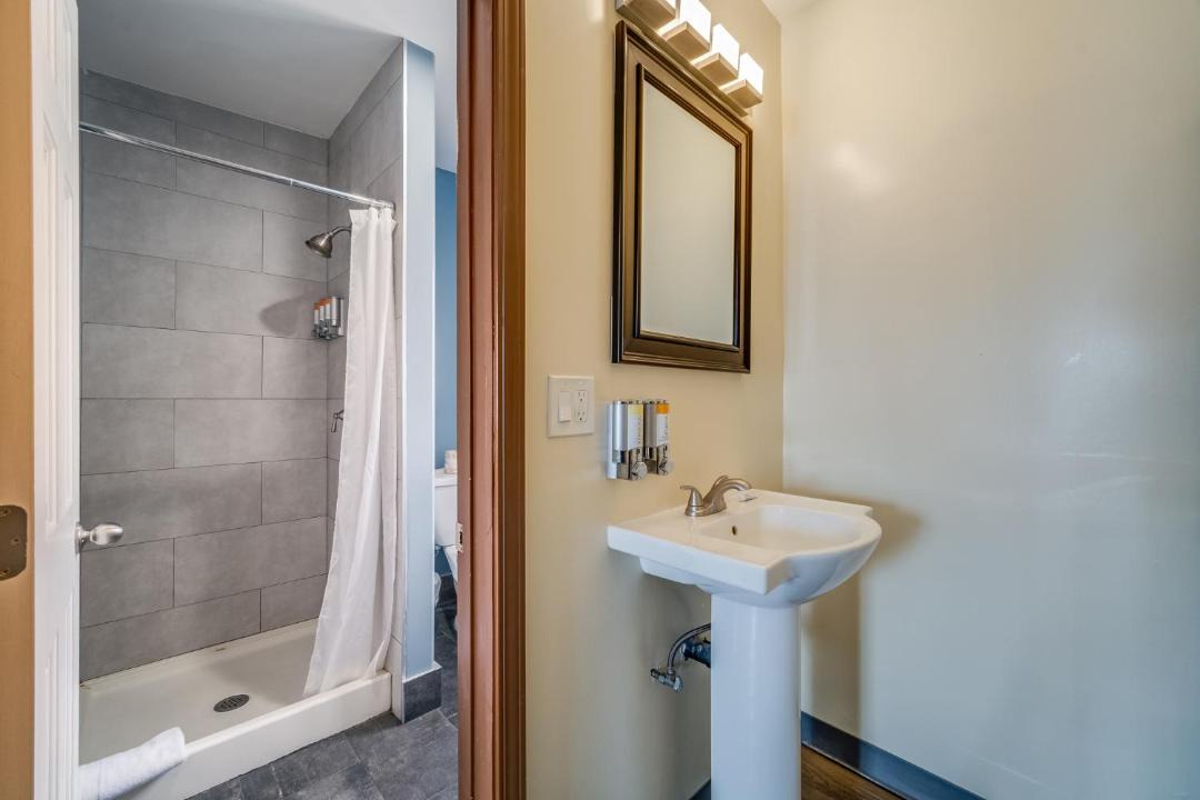 Photo of Bathroom in Park Mesa Heights