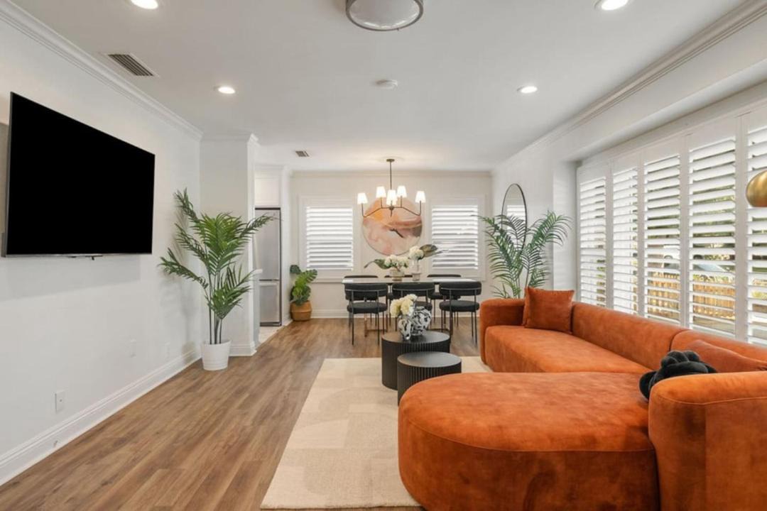 Photo of Livingroom in South of Conant