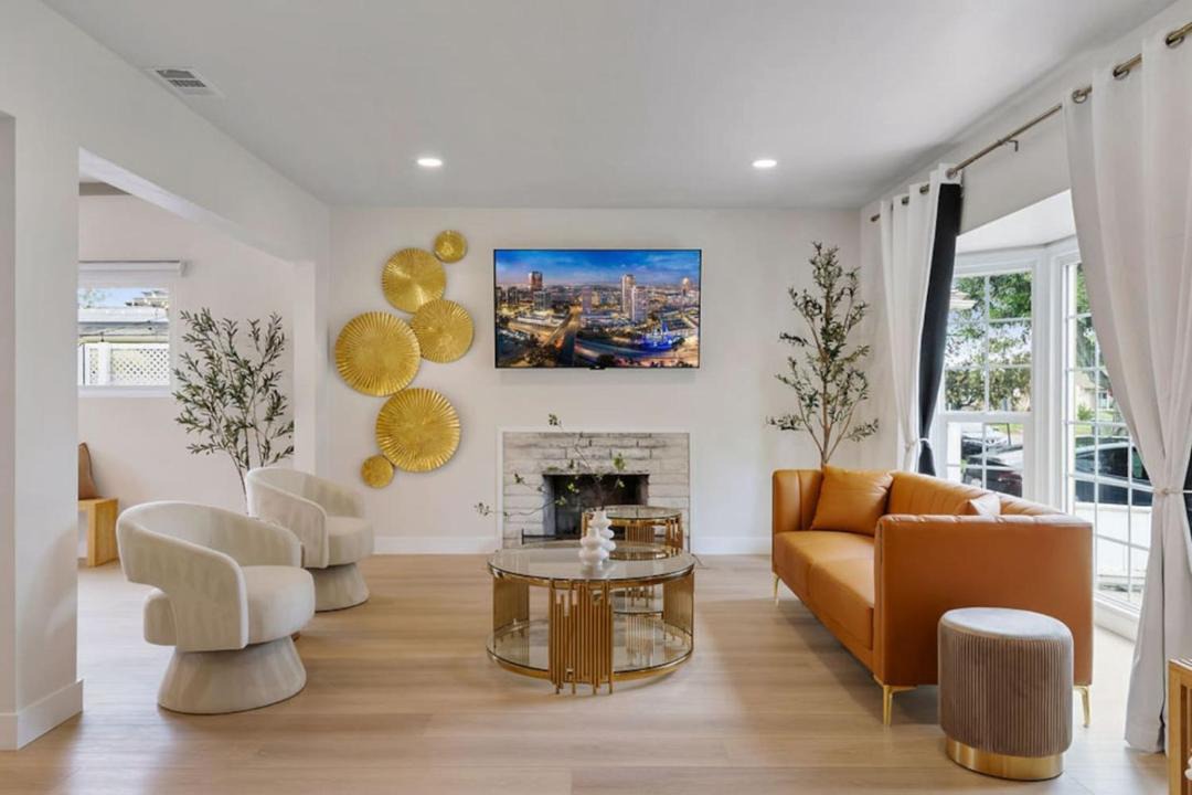 Photo of Livingroom in The Plaza