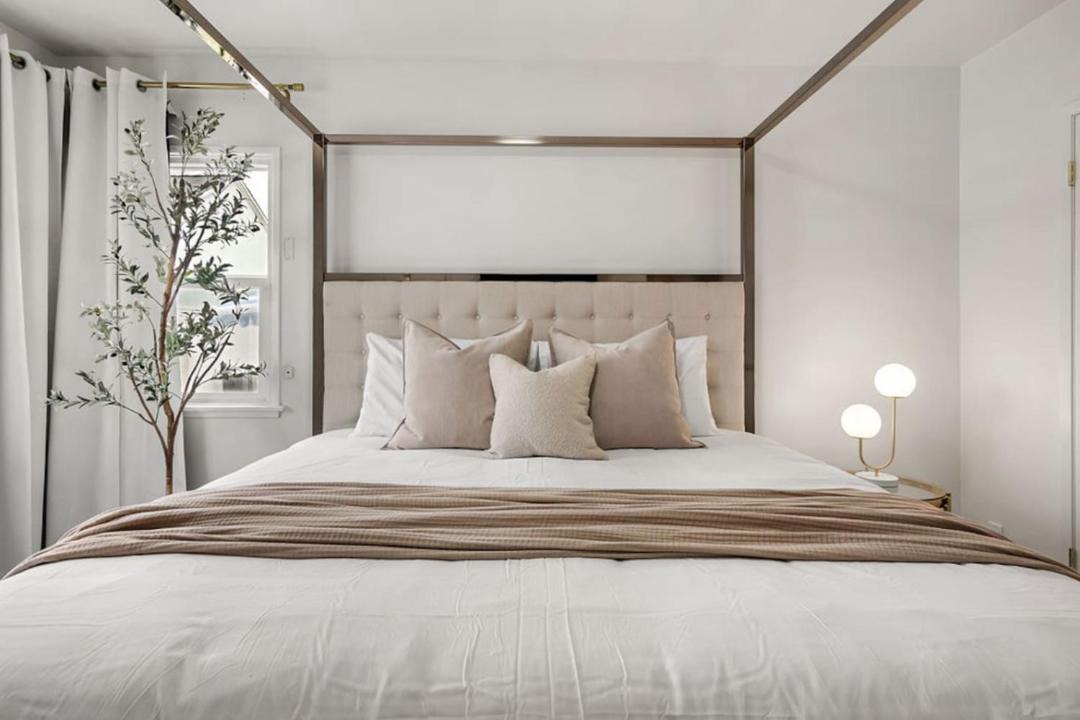 Photo of Bedroom in The Plaza