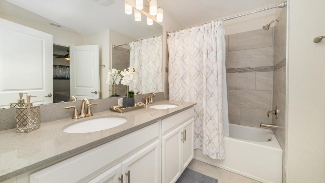 Photo of Bathroom in Panorama City