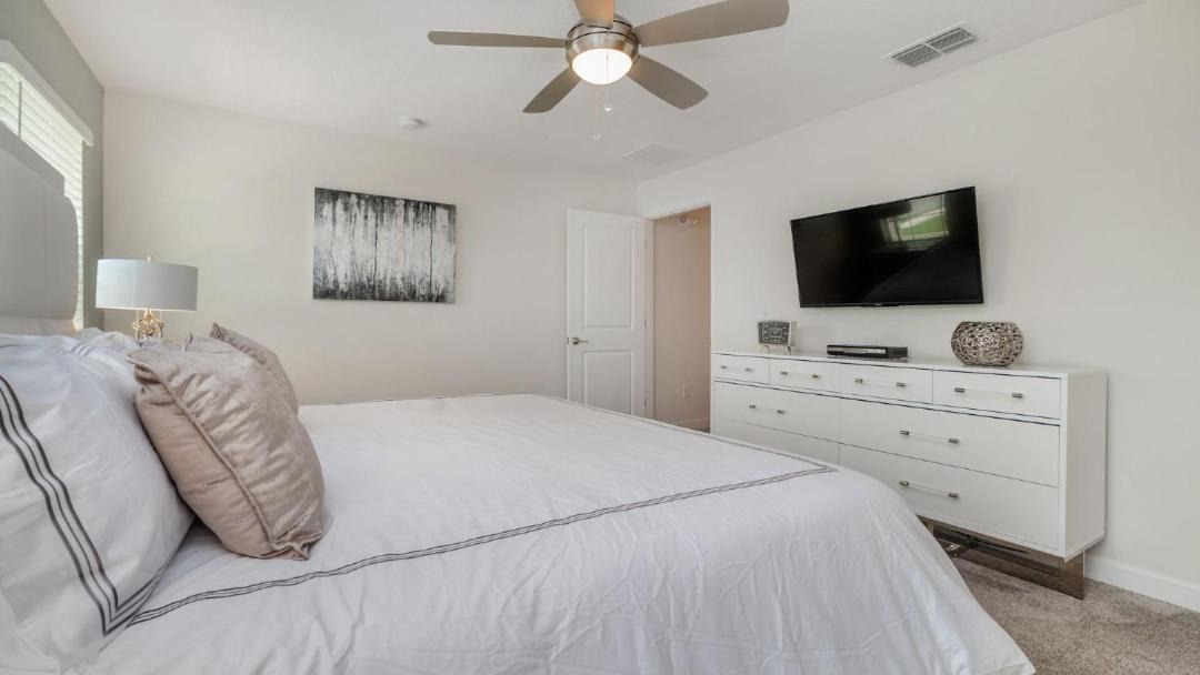 Photo of Bedroom in Panorama City