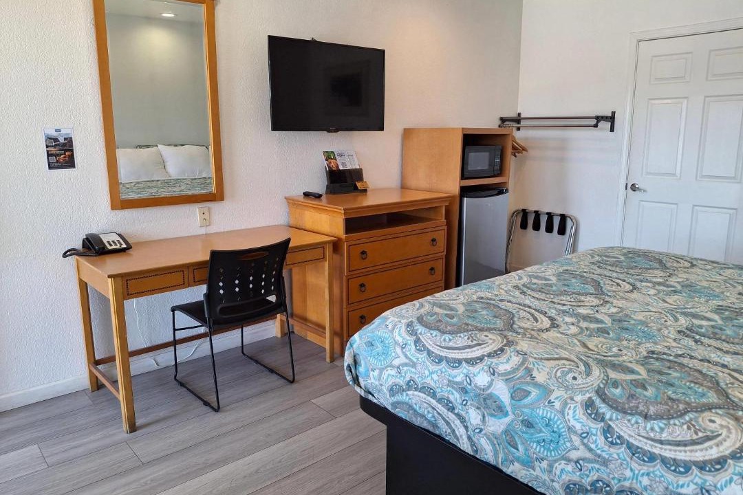 Photo of Bedroom in West Alameda