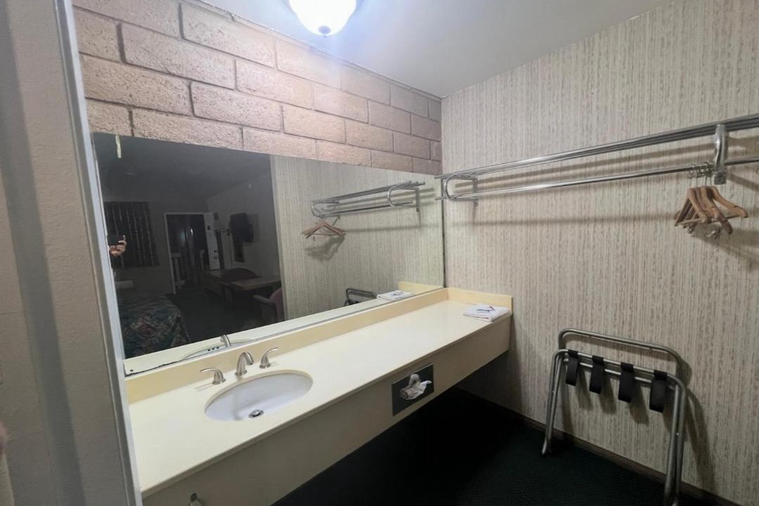 Photo of Bathroom in Glen Avon