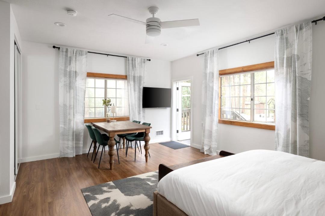 Photo of Bedroom in Idyllwild
