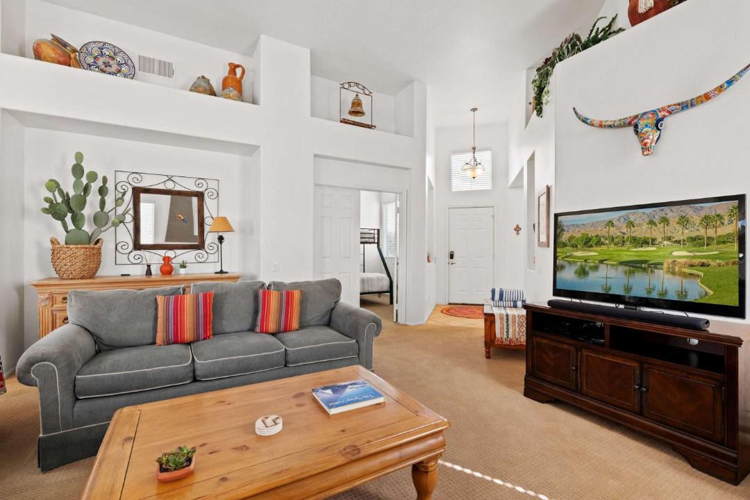 Photo of Livingroom in Cathedral City