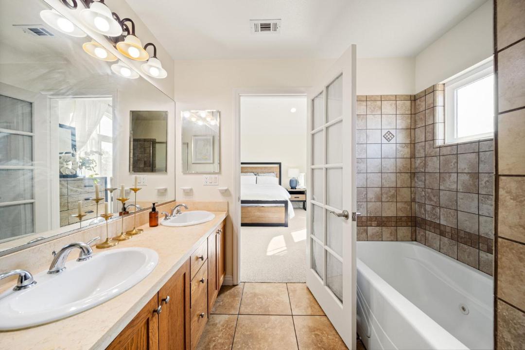 Photo of Bathroom in Duarte
