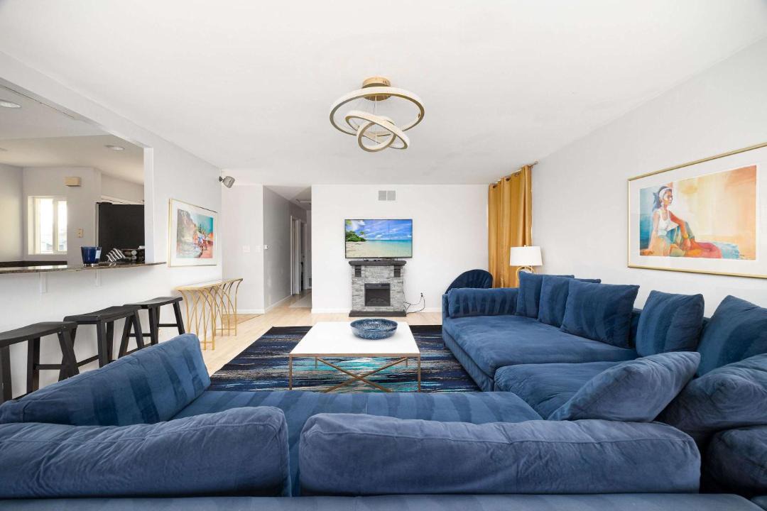 Photo of Livingroom in Clairemont Mesa East