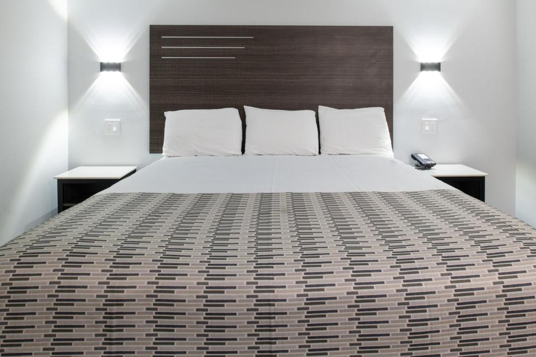 Photo of Bedroom in Huntington Beach