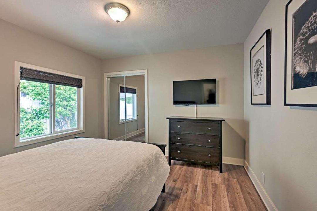 Photo of Bedroom in Anaheim Colony Historic District