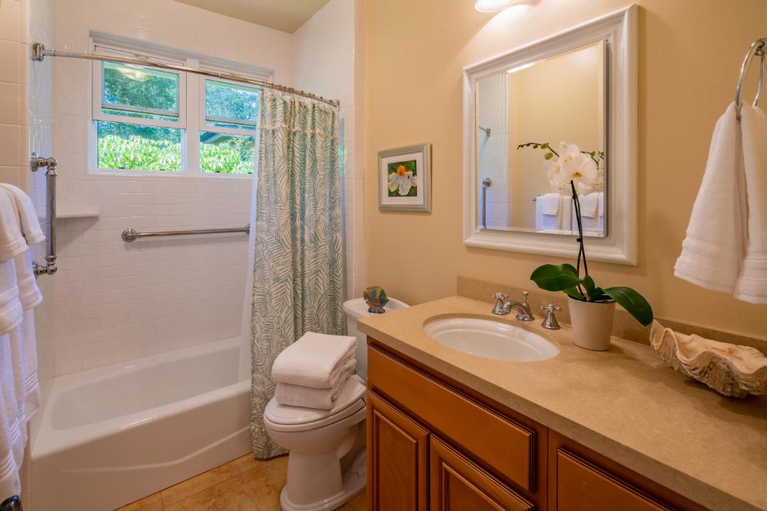 Photo of Bathroom in West Mesa