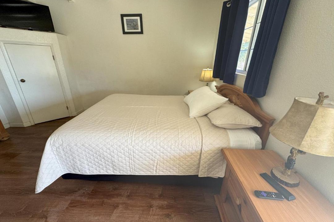 Photo of Bedroom in Wofford Heights