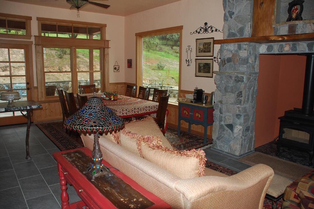 Photo of Others in Mariposa