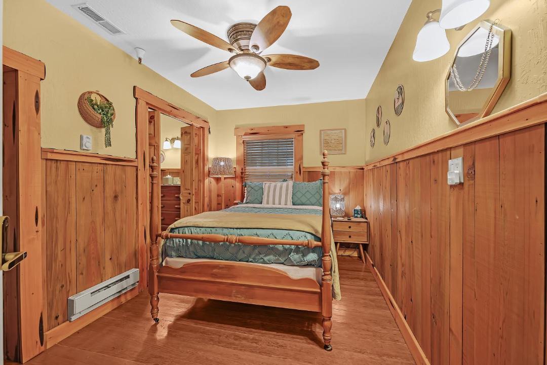 Photo of Bedroom in Apple Hill