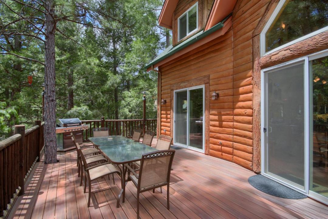 Photo of Patio Balcony in North Wawona