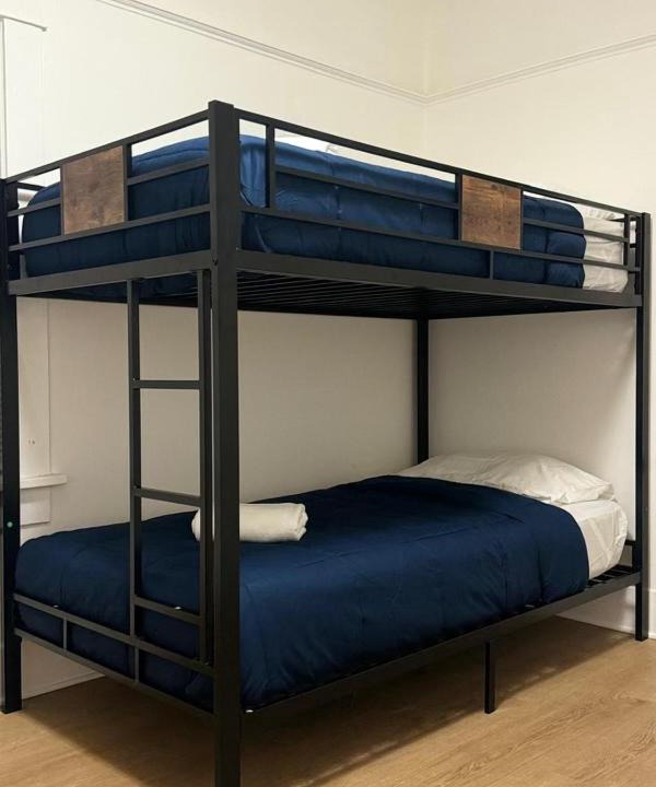 Photo of Bedroom in Wilshire