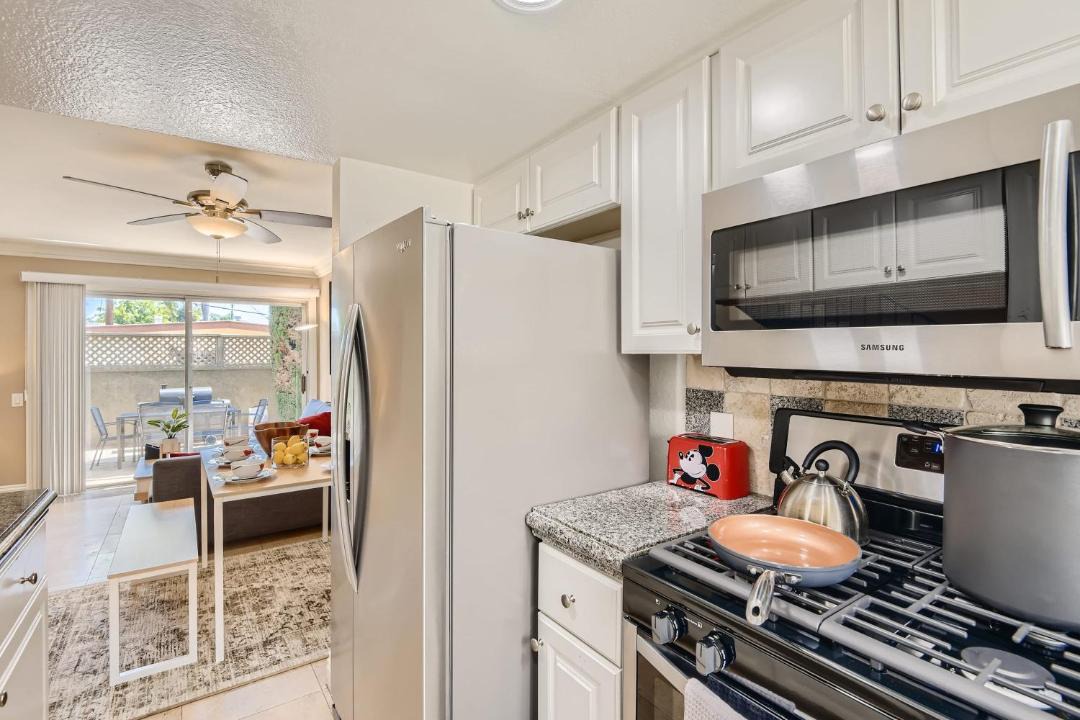 Photo of Kitchen in East Side Costa Mesa