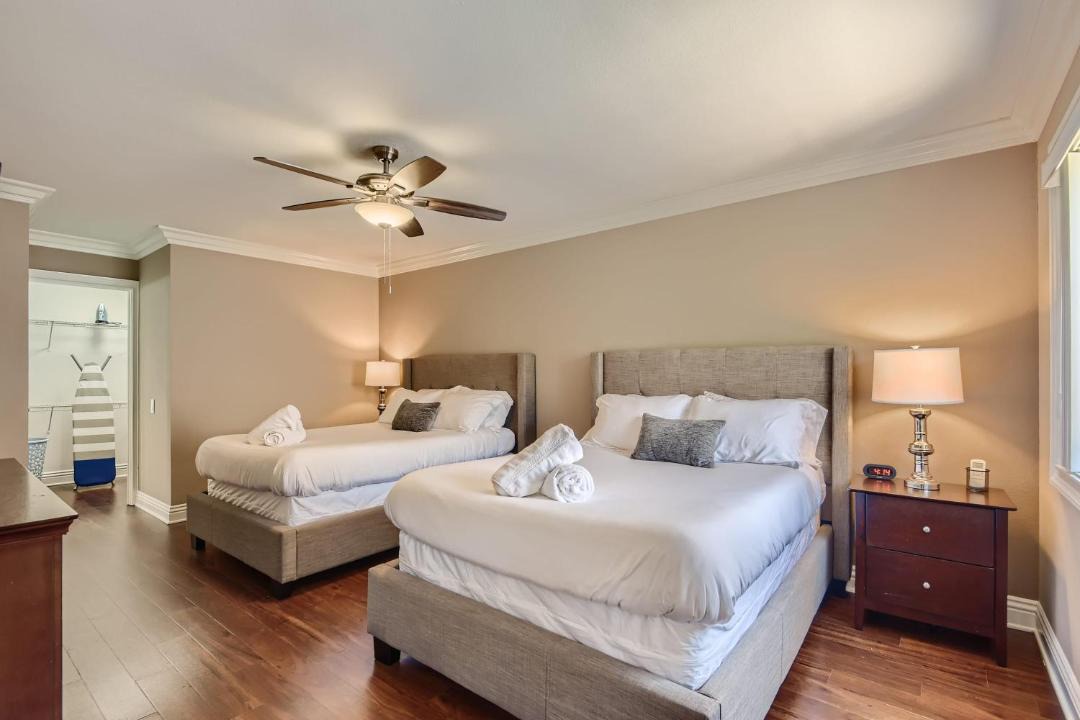 Photo of Bedroom in East Side Costa Mesa