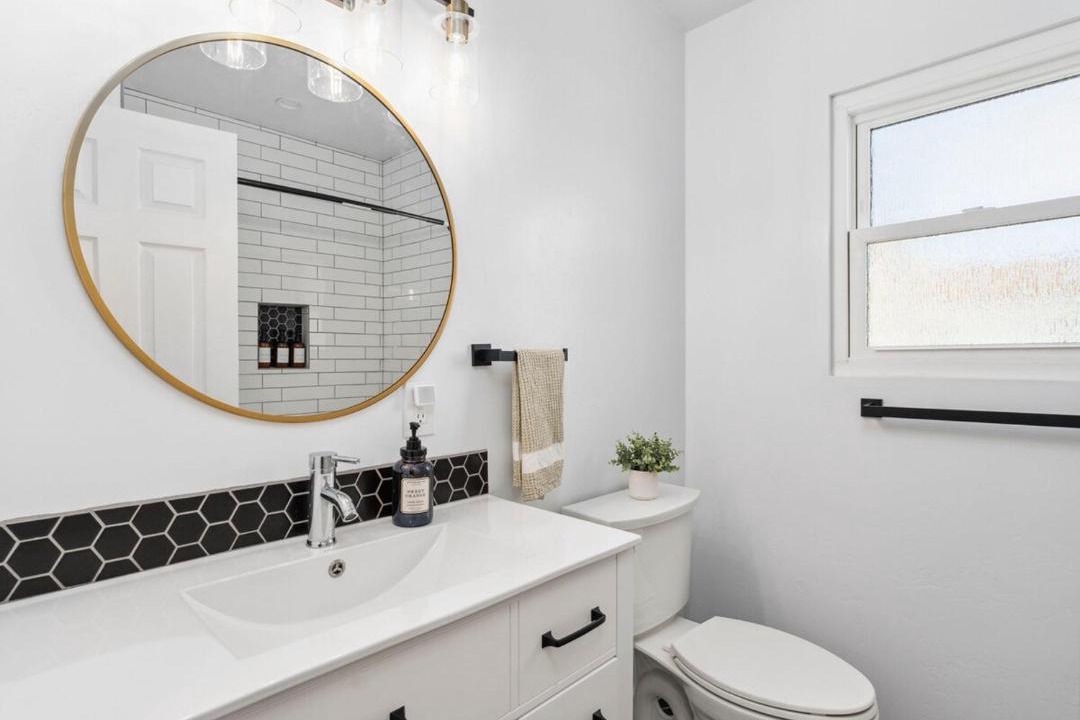Photo of Bathroom in Linda Vista