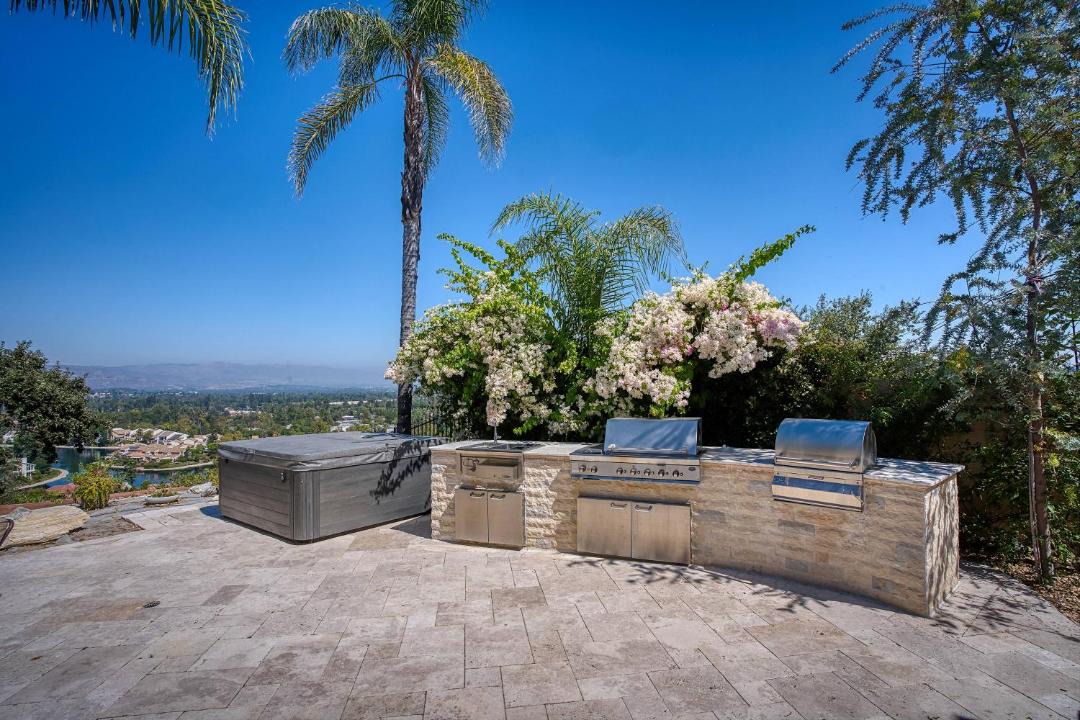 Photo of Others in Calabasas