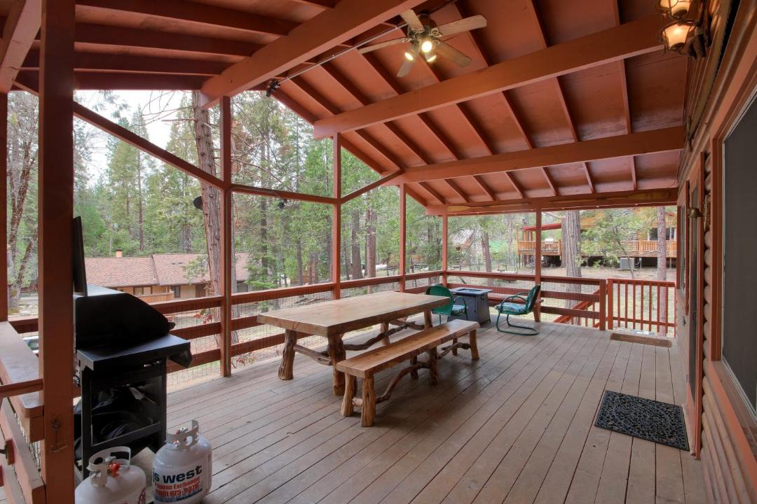 Photo of Patio Balcony in North Wawona