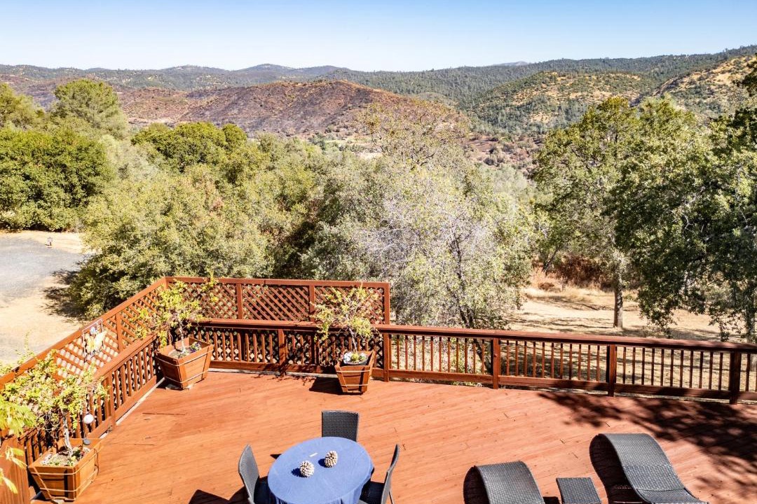 Photo of Patio Balcony in Mariposa