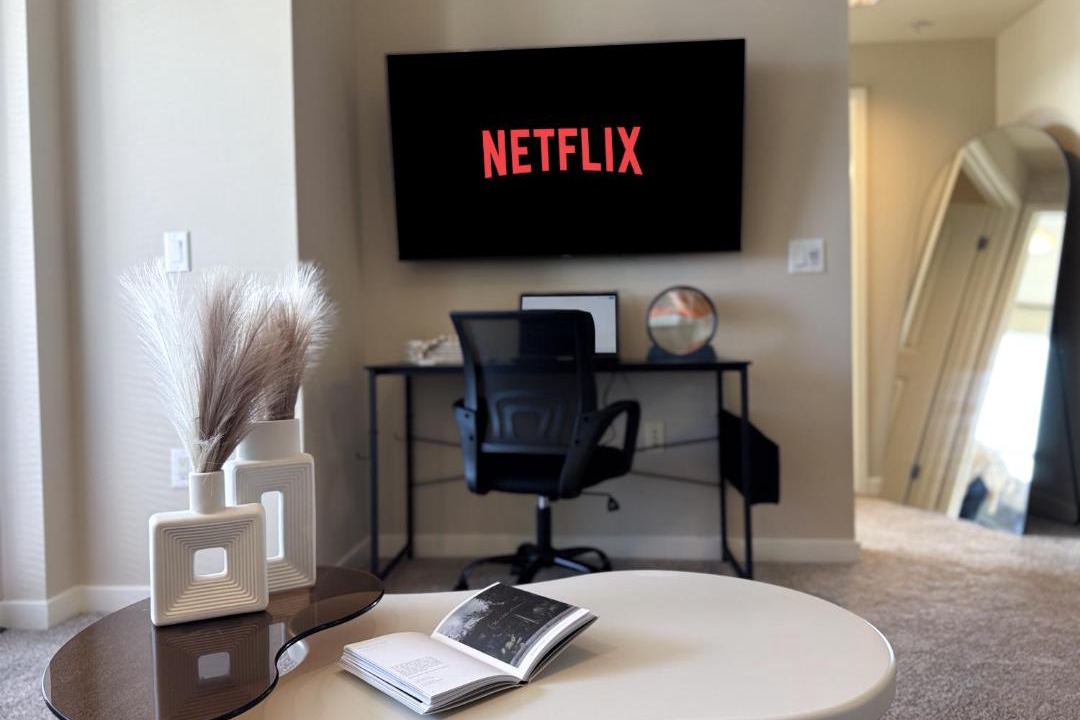 Photo of Livingroom in Mid-Wilshire