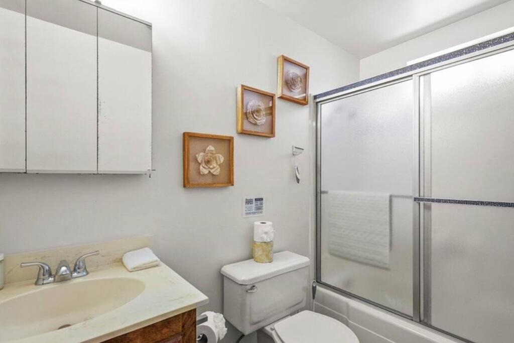 Photo of Bathroom in Peter Pan
