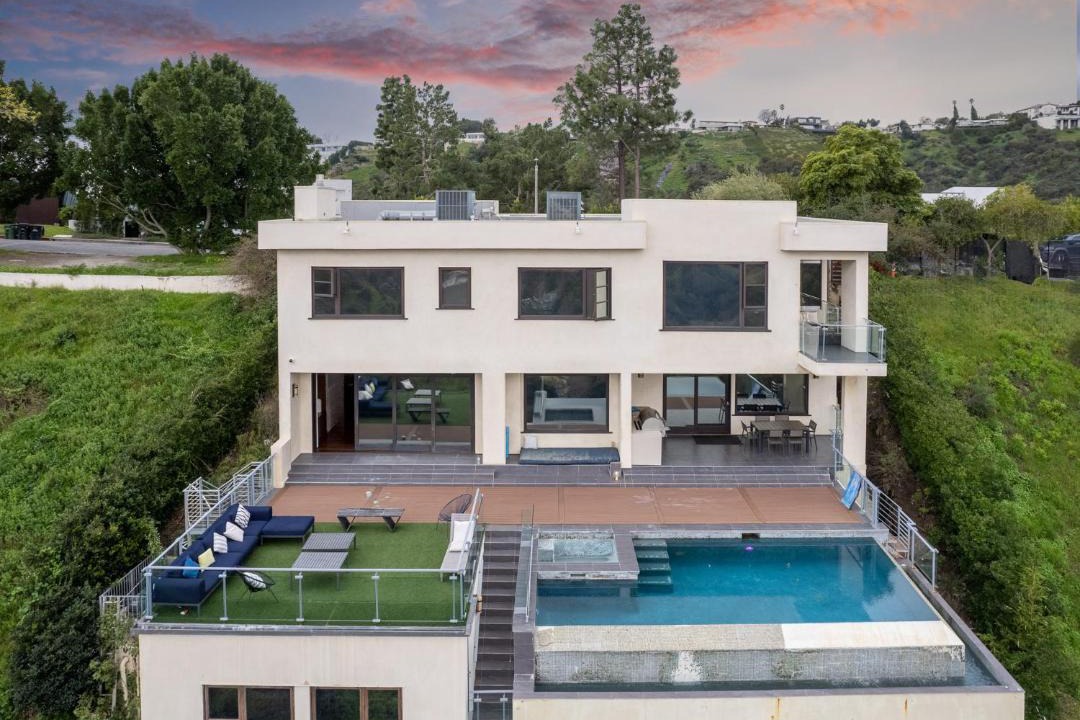 Photo of Others in Bel Air