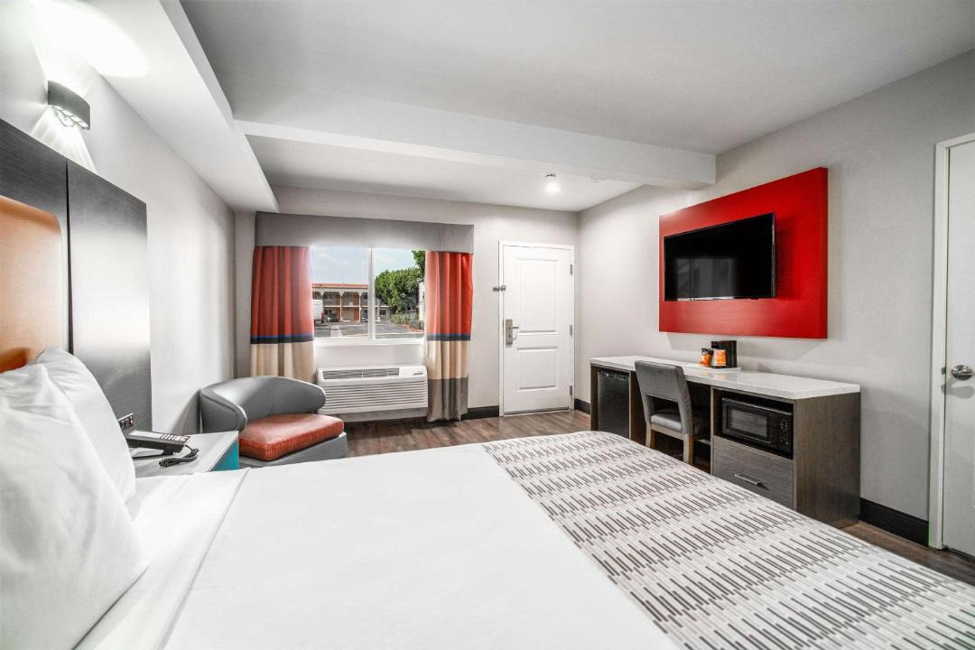 Photo of Bedroom in South Gate