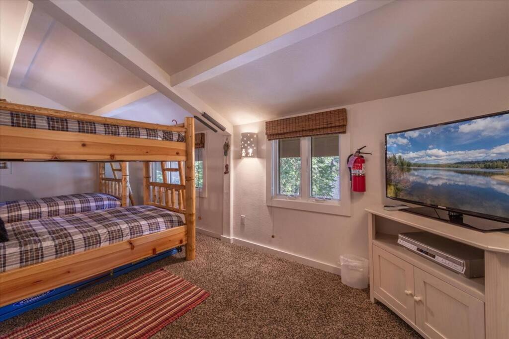 Photo of Bedroom in Alpine Meadows