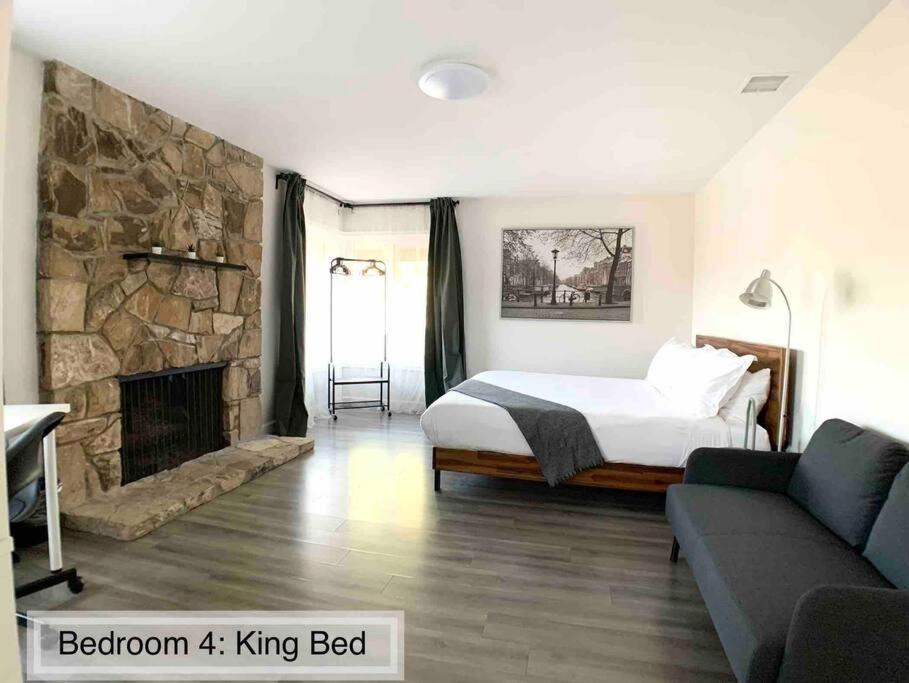 Photo of Bedroom in Estates at Canyon Crest