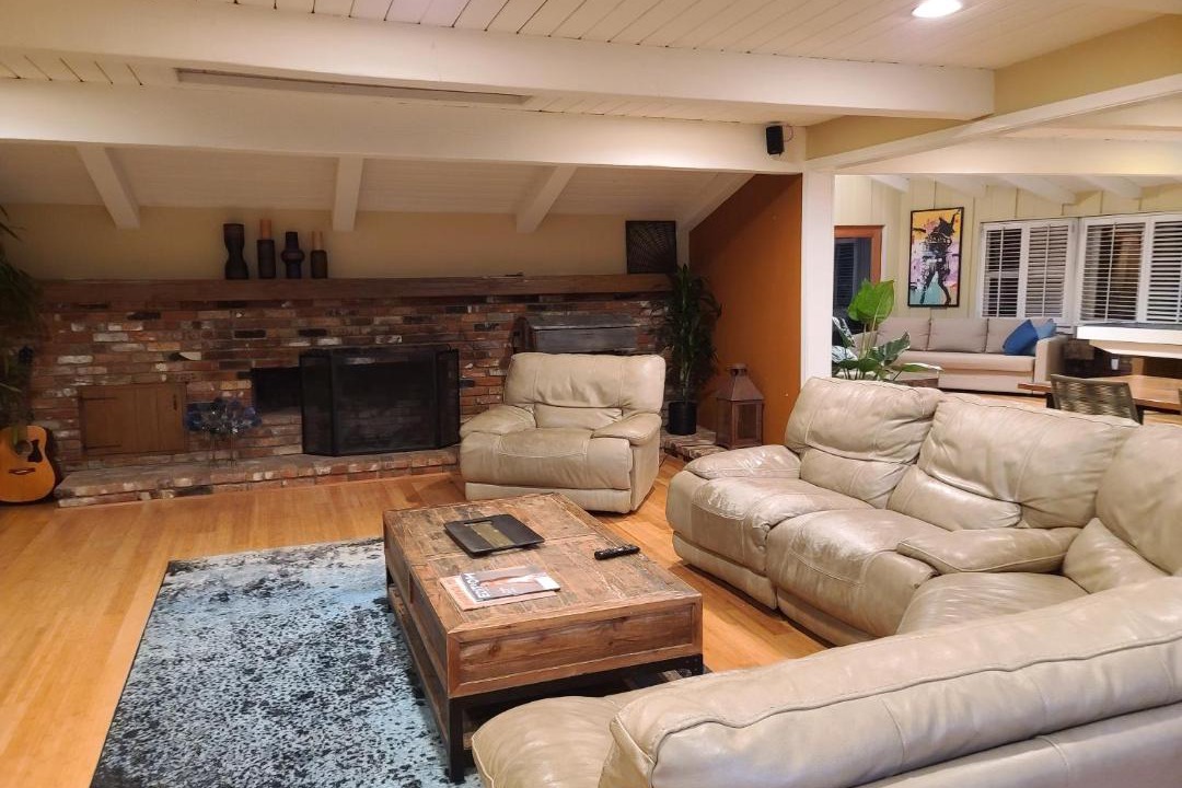 Photo of Livingroom in Ladera Heights