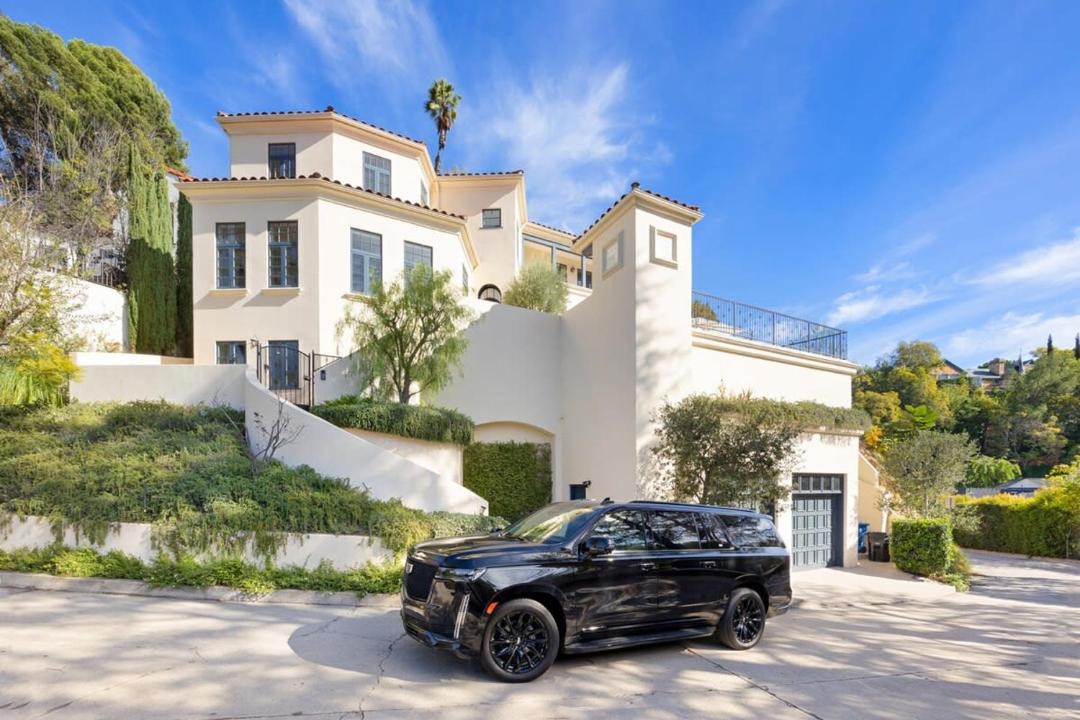 Photo of Others in Beverly Hills