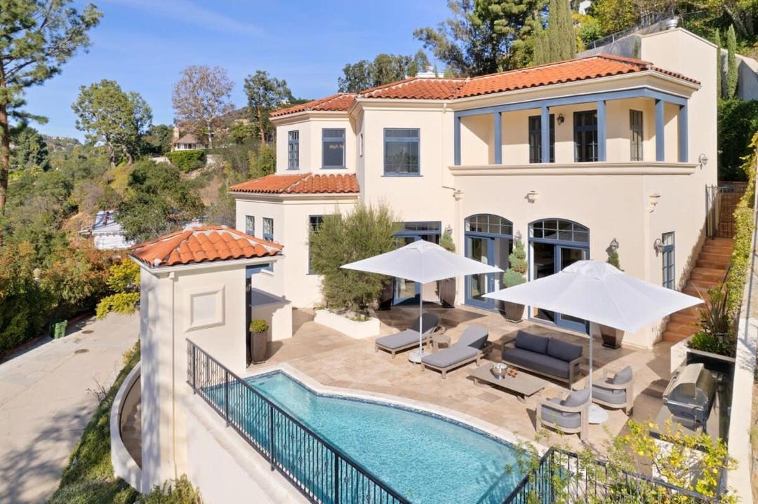 Photo of Others in Beverly Hills