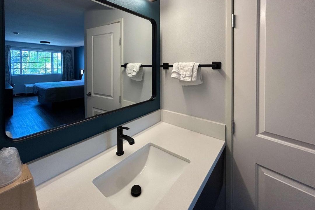 Photo of Bathroom in Gardena