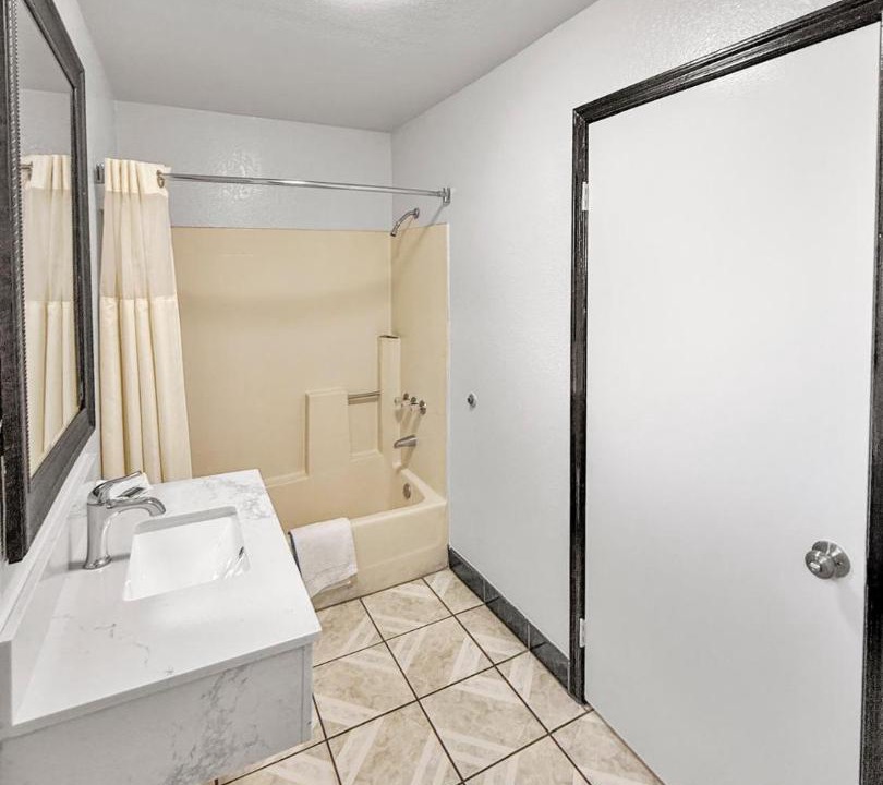 Photo of Bathroom in Southeast Anaheim