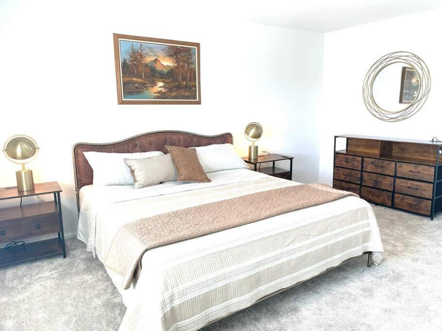 Photo of Bedroom in Victorville