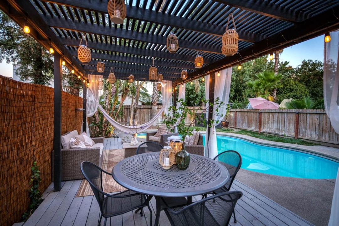 Photo of Patio Balcony in Raisin