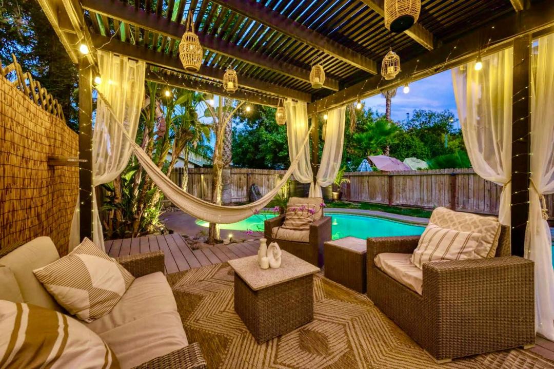 Photo of Patio Balcony in Raisin
