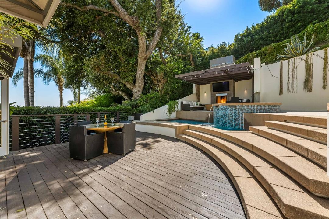 Photo of Others in Hollywood Hills West
