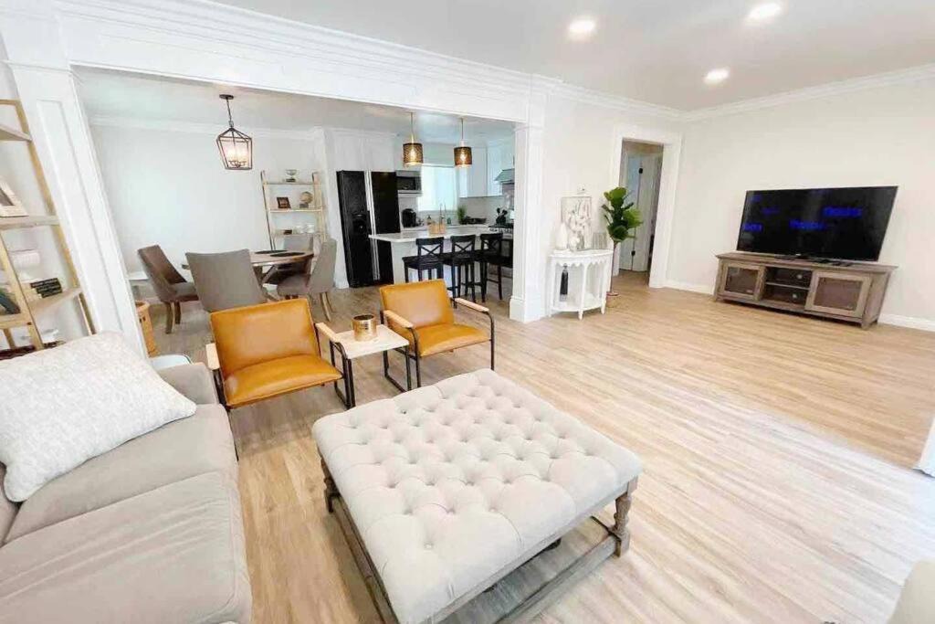 Photo of Livingroom in El Monte