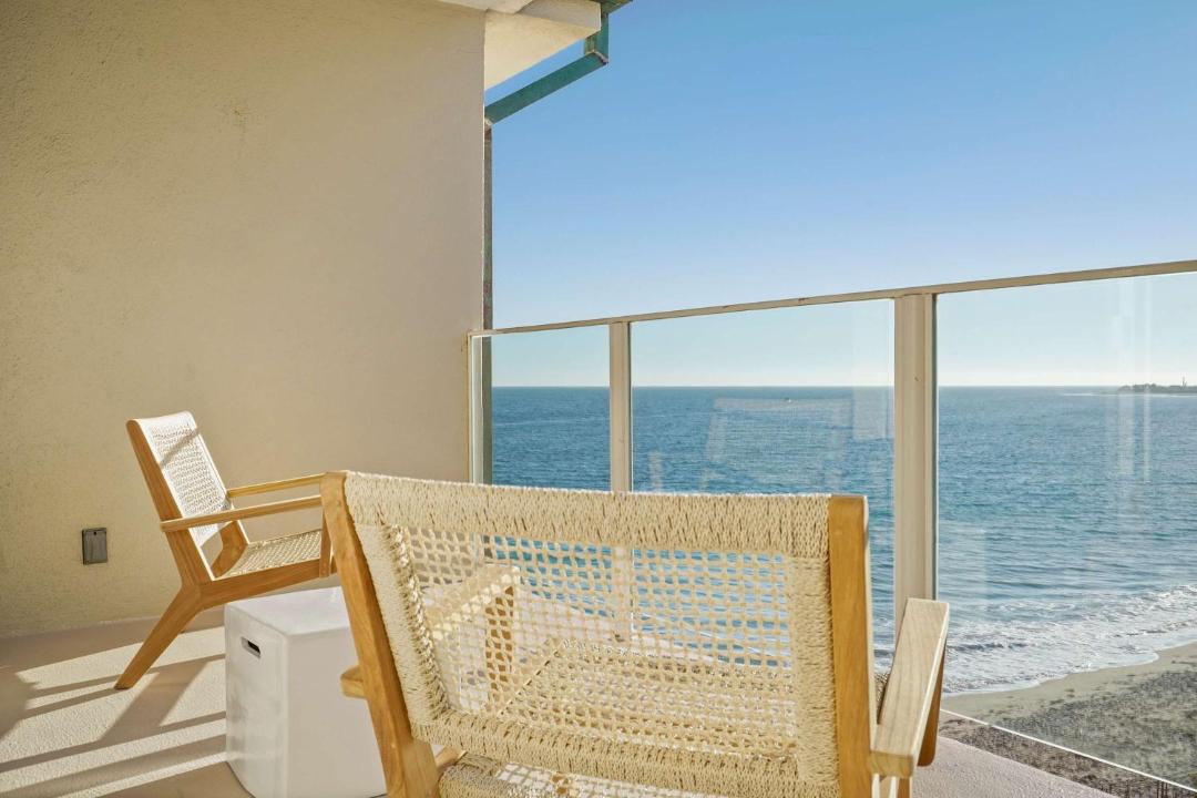 Photo of Patio Balcony in Eastern Malibu