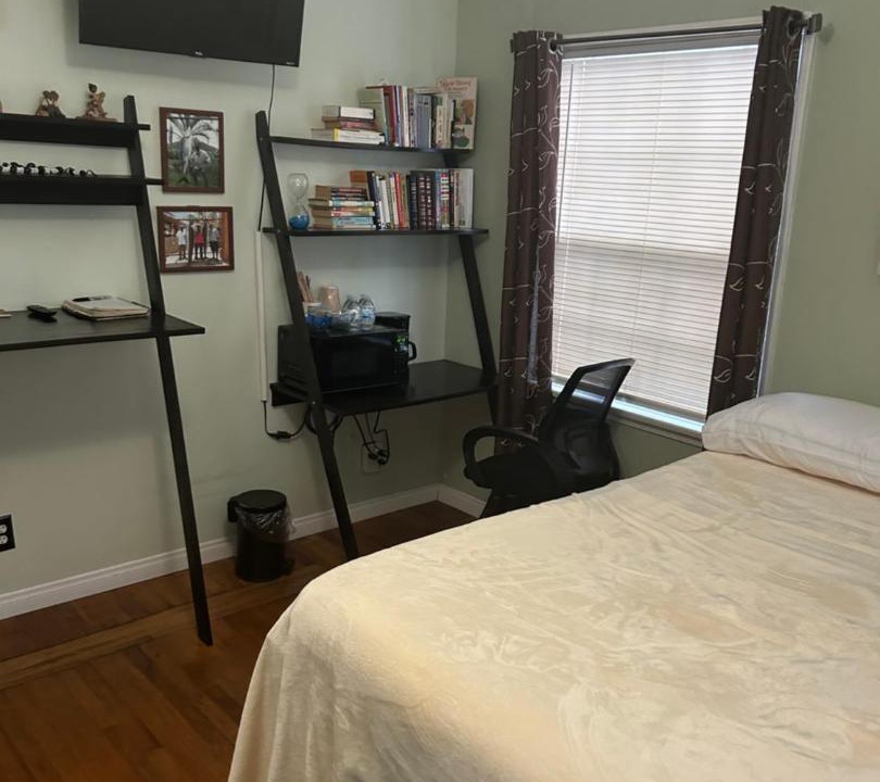 Photo of Bedroom in Inglewood