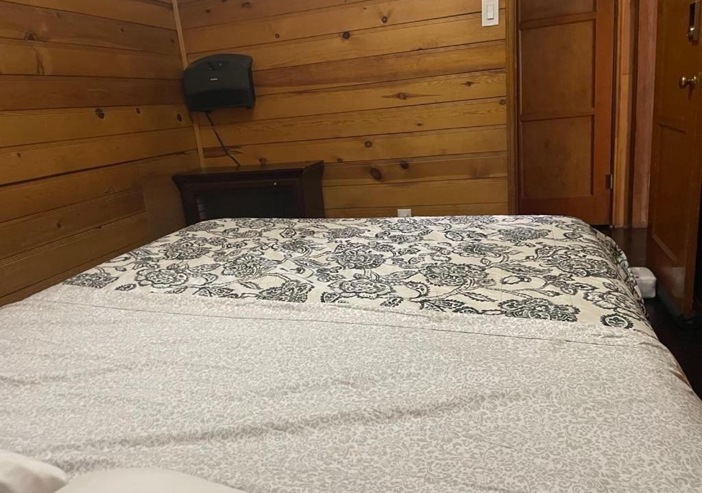 Photo of Bedroom in Big Bear Lake