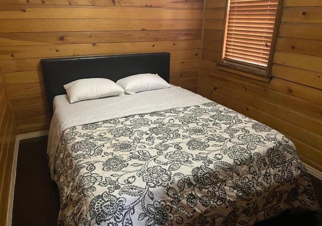 Photo of Bedroom in Big Bear Lake